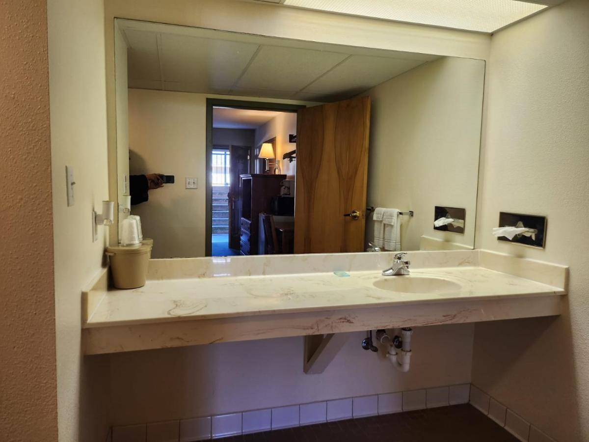 Hot Springs Village Inn Extérieur photo
